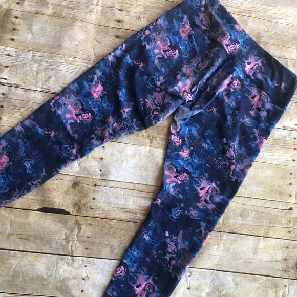 lululemon athletica Pants - Lululemon Wonder Undoor in Lyon